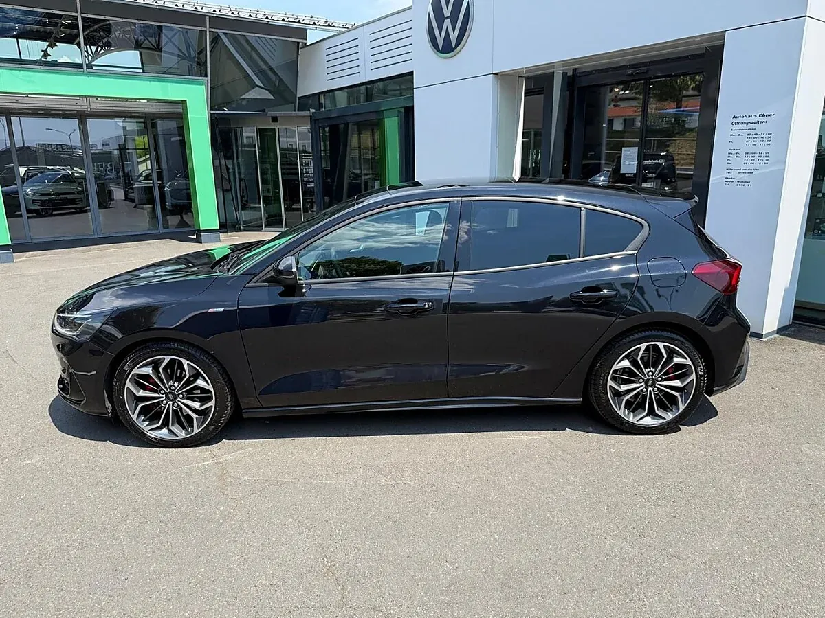 Ford Focus 2023 photo 3