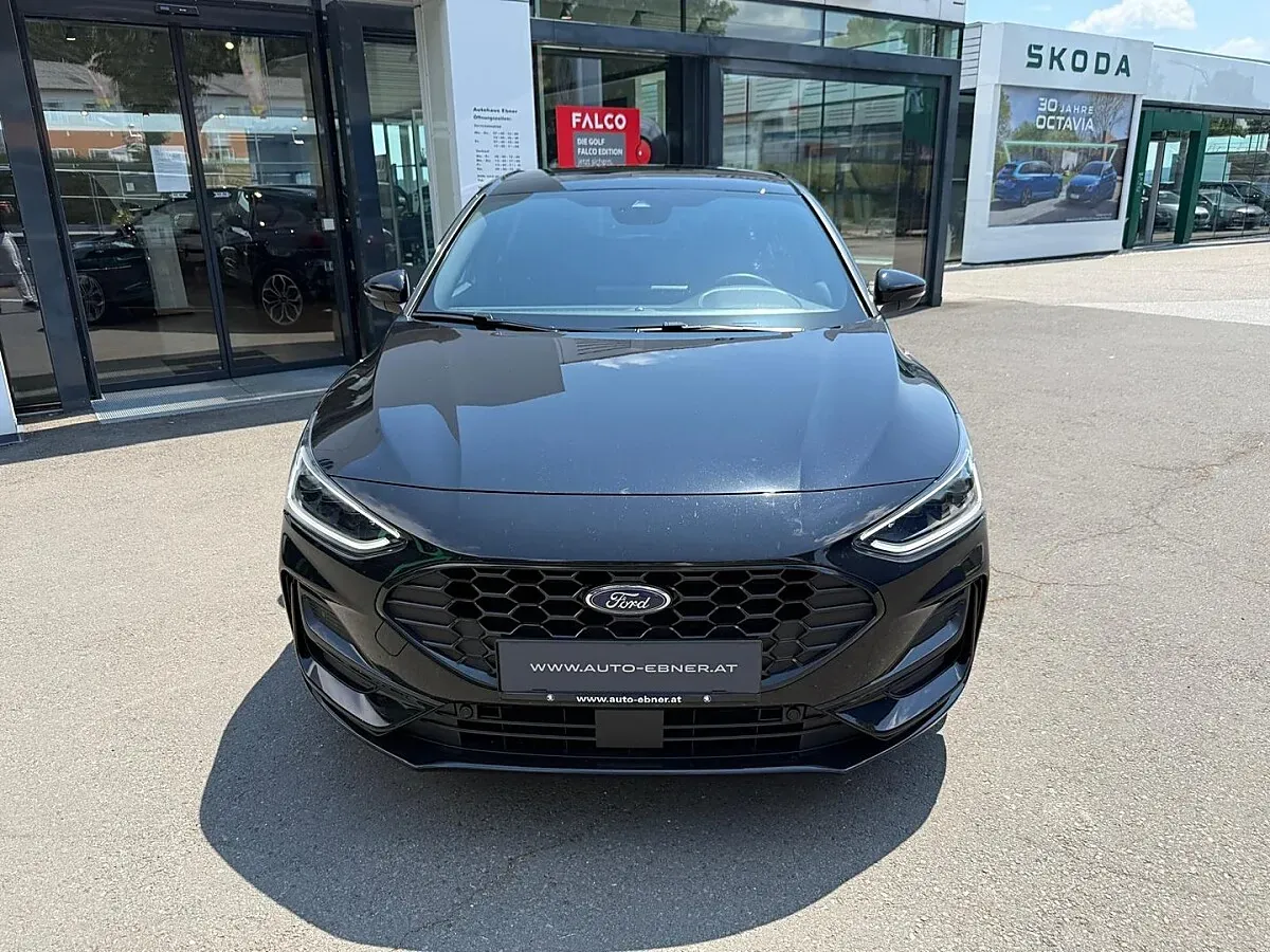 Ford Focus 2023 photo 2