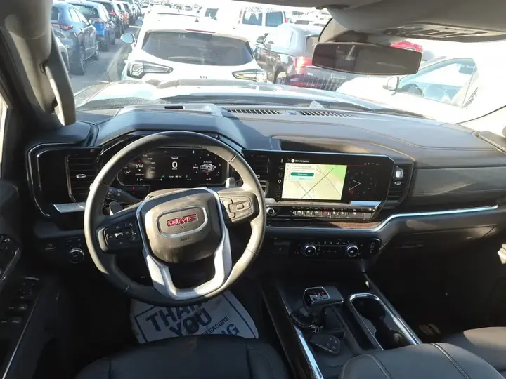 GMC Sierra 1500 2026 photo 2