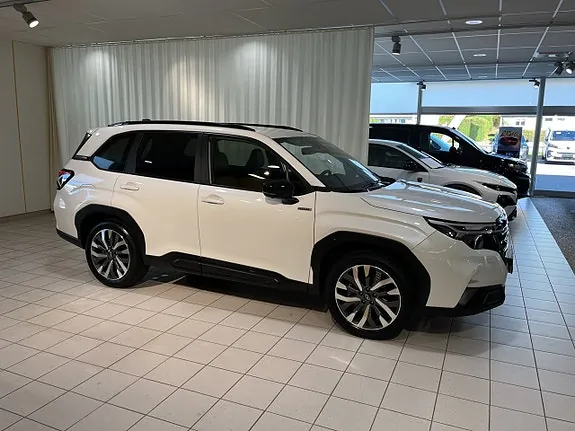 Subaru Forester 2025 photo 3