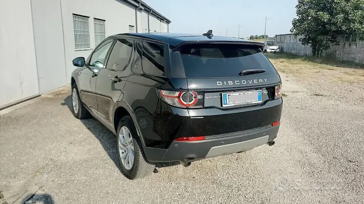 Land Rover Discovery Sport 2016 photo 4