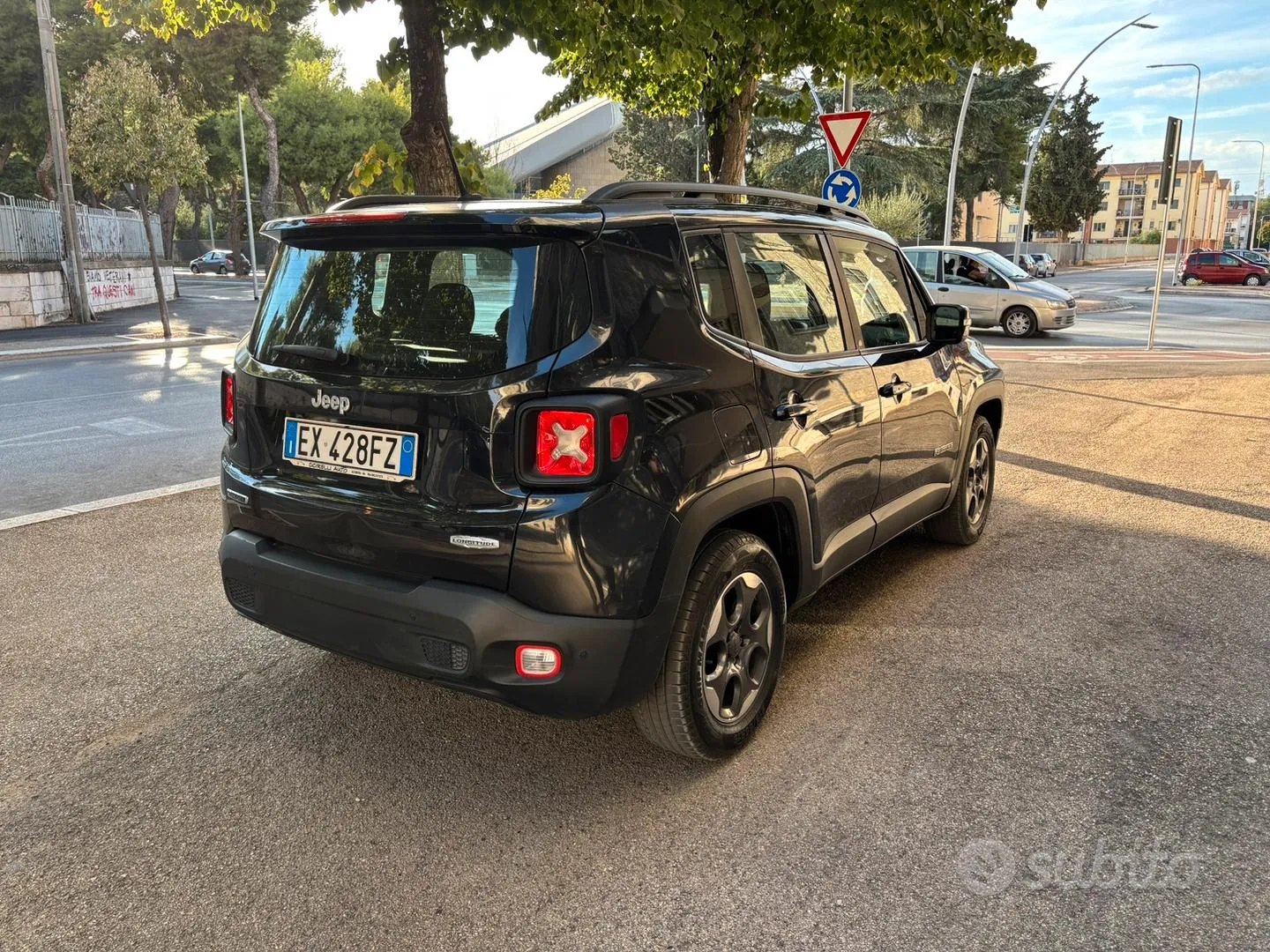 Jeep Renegade 2014 photo 3
