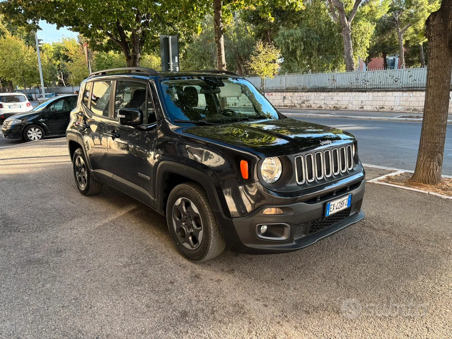 Jeep Renegade 2014 photo 2