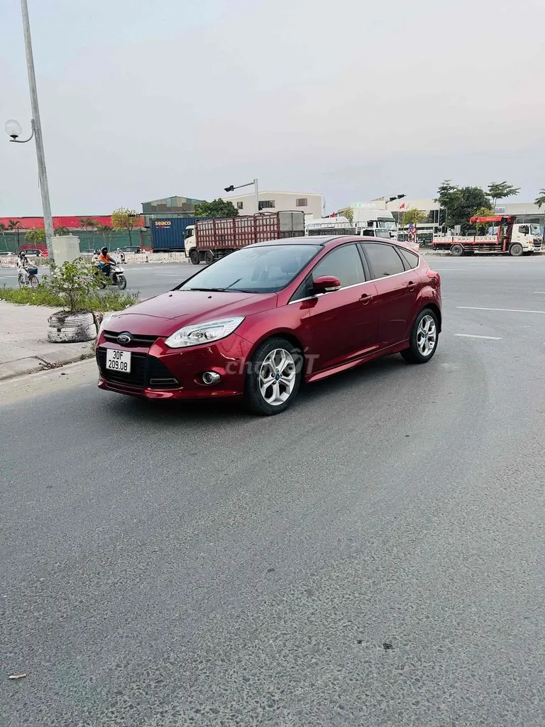 Ford Focus 2014 photo 2