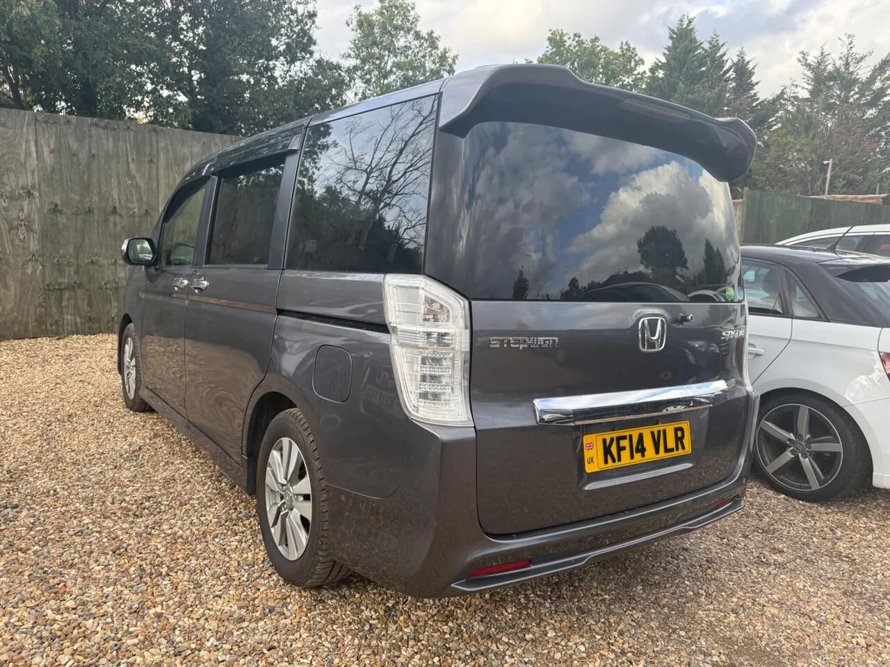 Honda Stepwagon 2014 photo 4