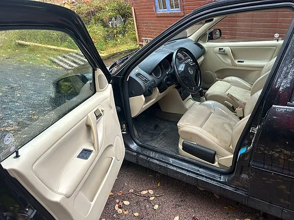 Volkswagen Polo 2001 photo 2