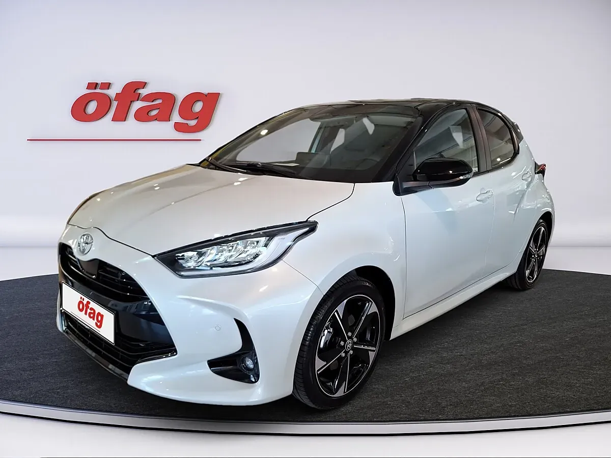 Toyota Yaris photo 2