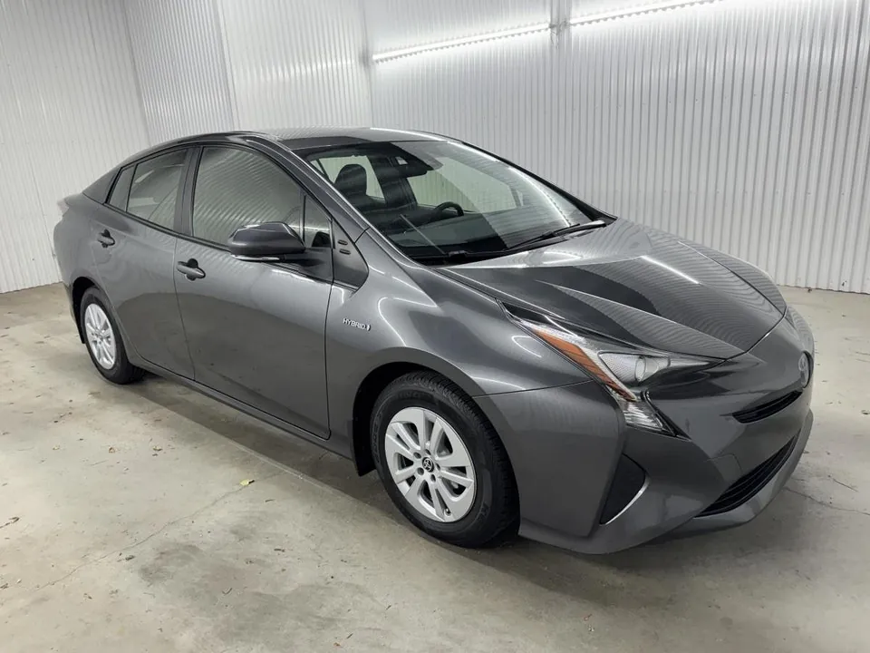 Toyota Prius 2017 photo 3