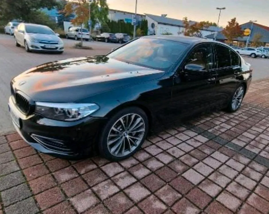 BMW G30
