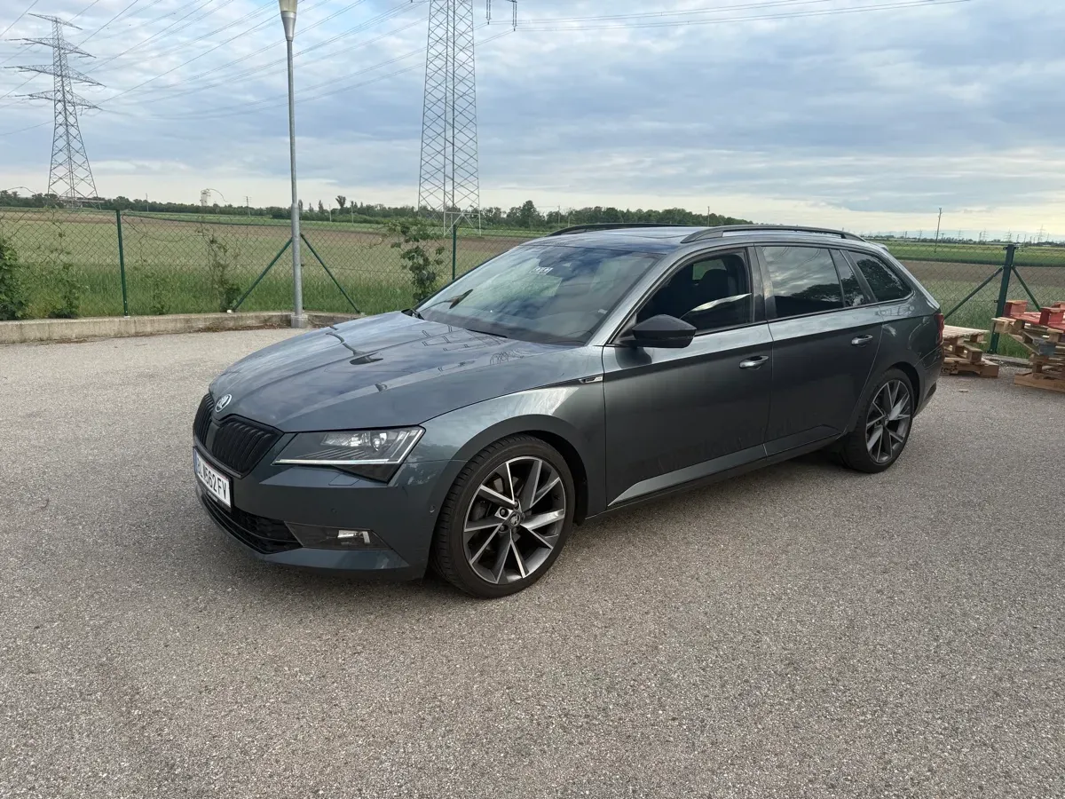Skoda Superb 2017 photo 2