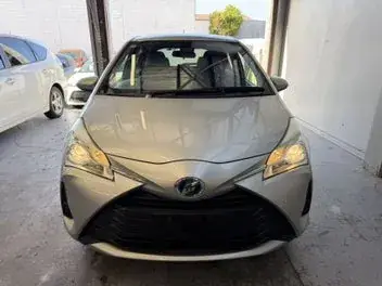 Toyota Vitz 2017 photo 3