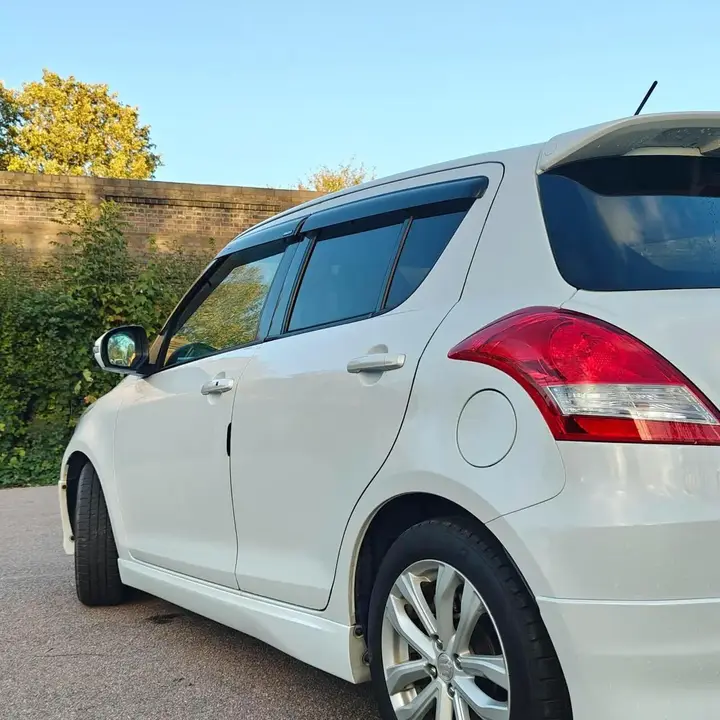 Suzuki Swift 2016 photo 4