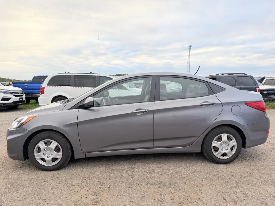 Hyundai Accent 2014 photo 2