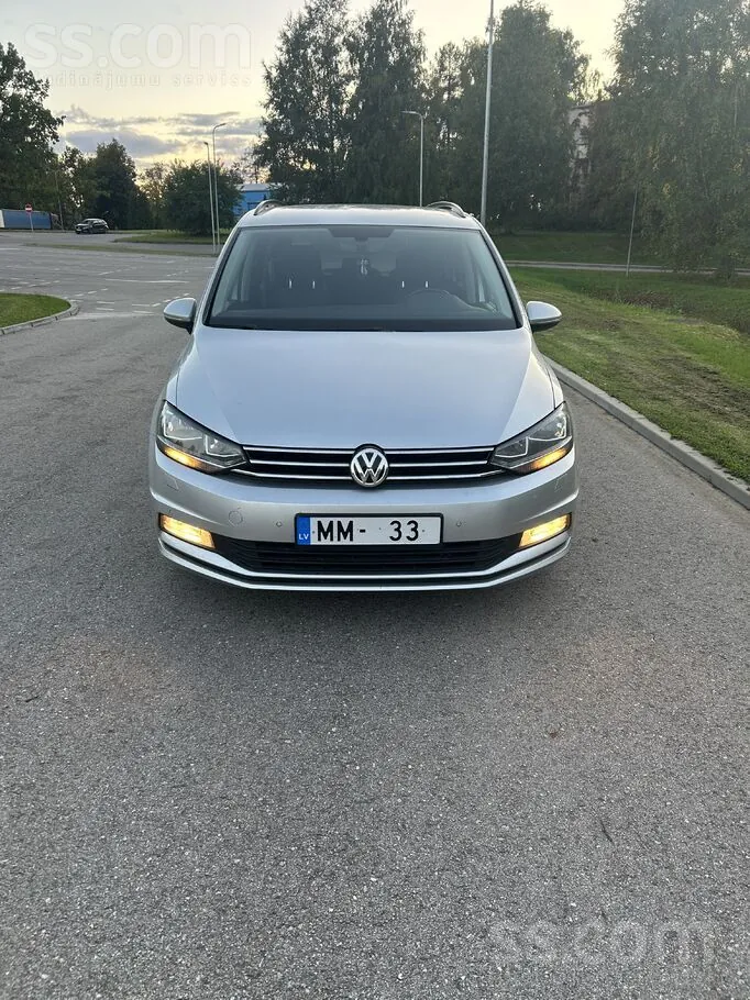 Volkswagen Touran 2016 photo 2