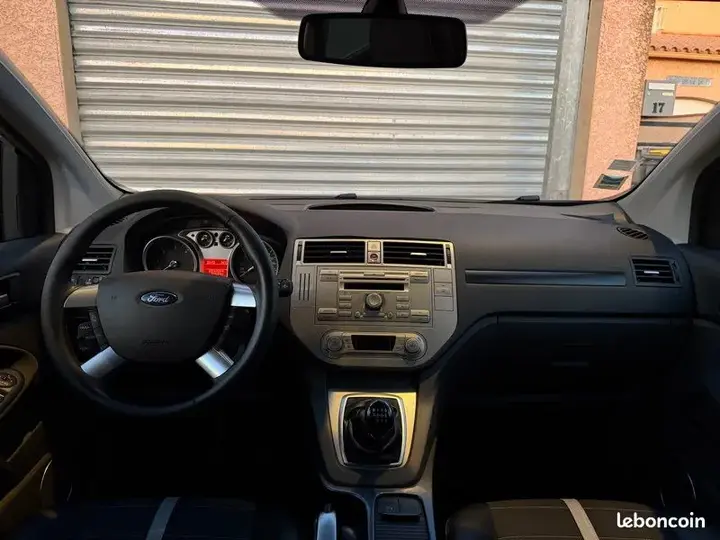 Ford Kuga 2011 photo 5