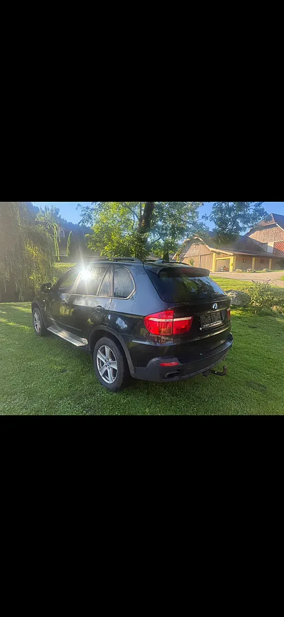 BMW X5 2009 photo 2