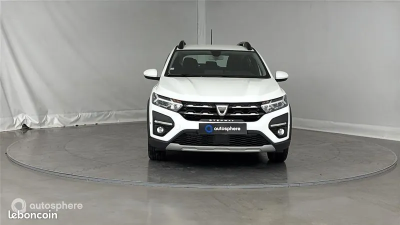 Dacia Sandero 2022 photo 2