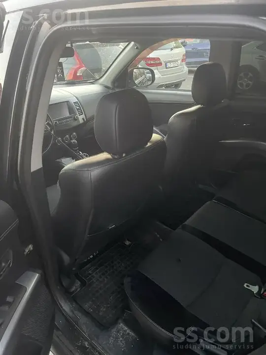Mitsubishi Outlander 2012 photo 5