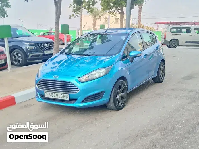 Ford Fiesta 2013 photo 4