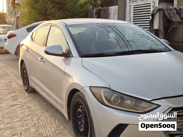 Hyundai Elantra 2018 photo 2
