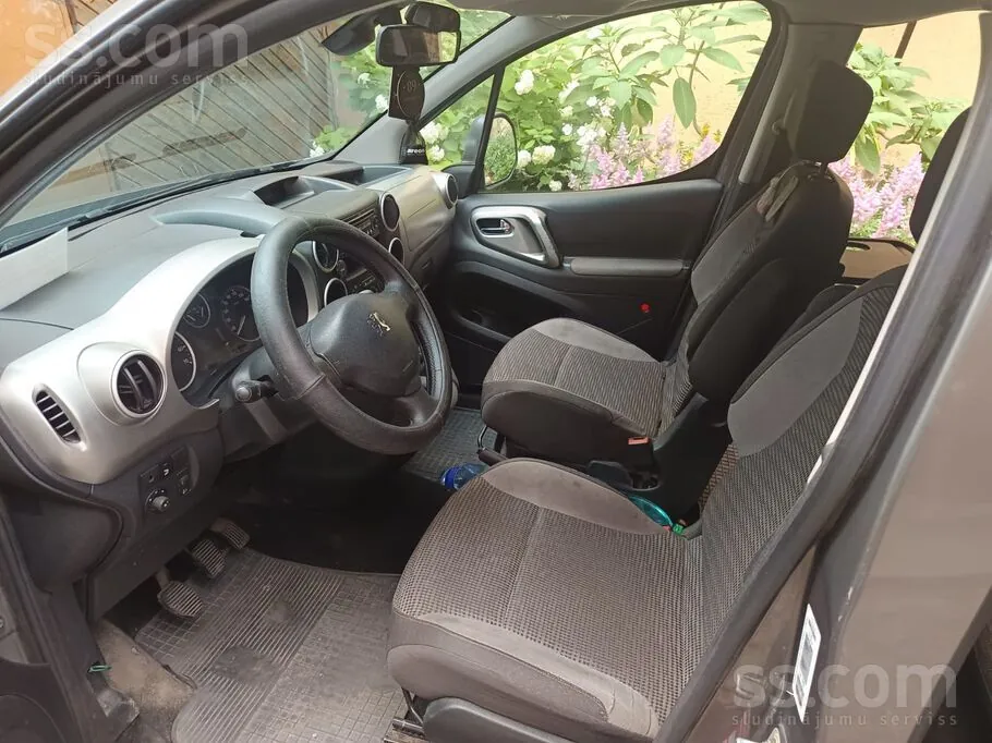 Peugeot Partner 2009 photo 2