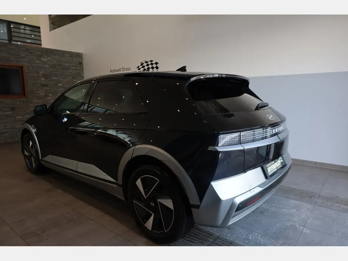 Hyundai Ioniq 5 photo 3