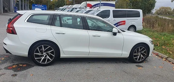 Volvo V60 2019 photo 2