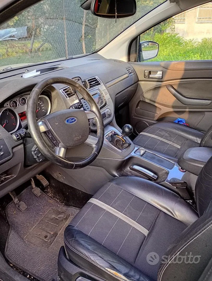 Ford Kuga 2009 photo 2