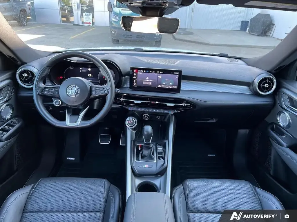 Alfa Romeo Tonale 2024 photo 3