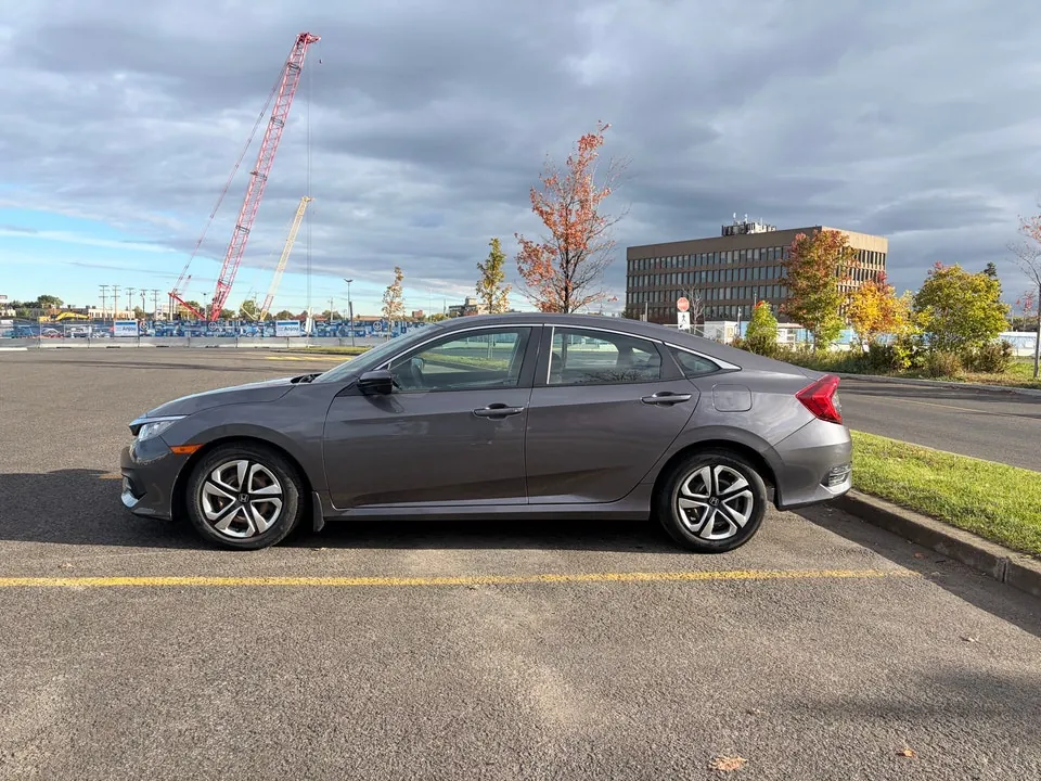 Honda Civic 2017 photo 2