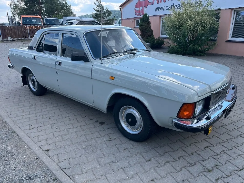 Gaz Volga 1995 photo 3