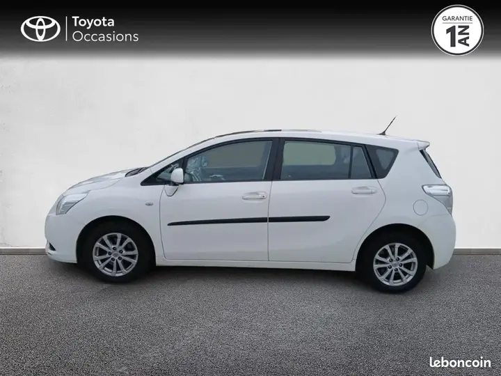 Toyota Verso 2011 photo 3