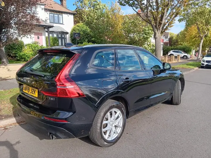 Volvo Xc60 2019 photo 4