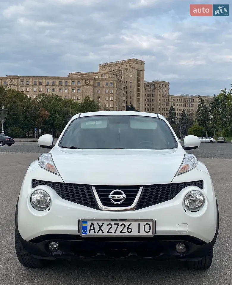Nissan Juke 2013 photo 2