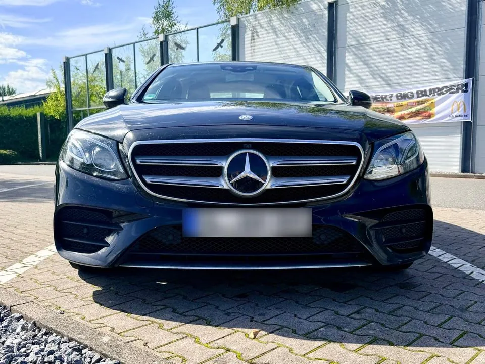 Mercedes-Benz E 220 D