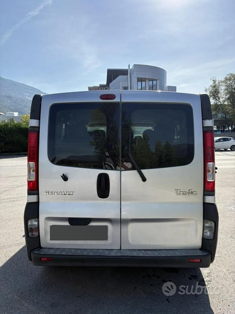 Renault Trafic 2007 photo 3