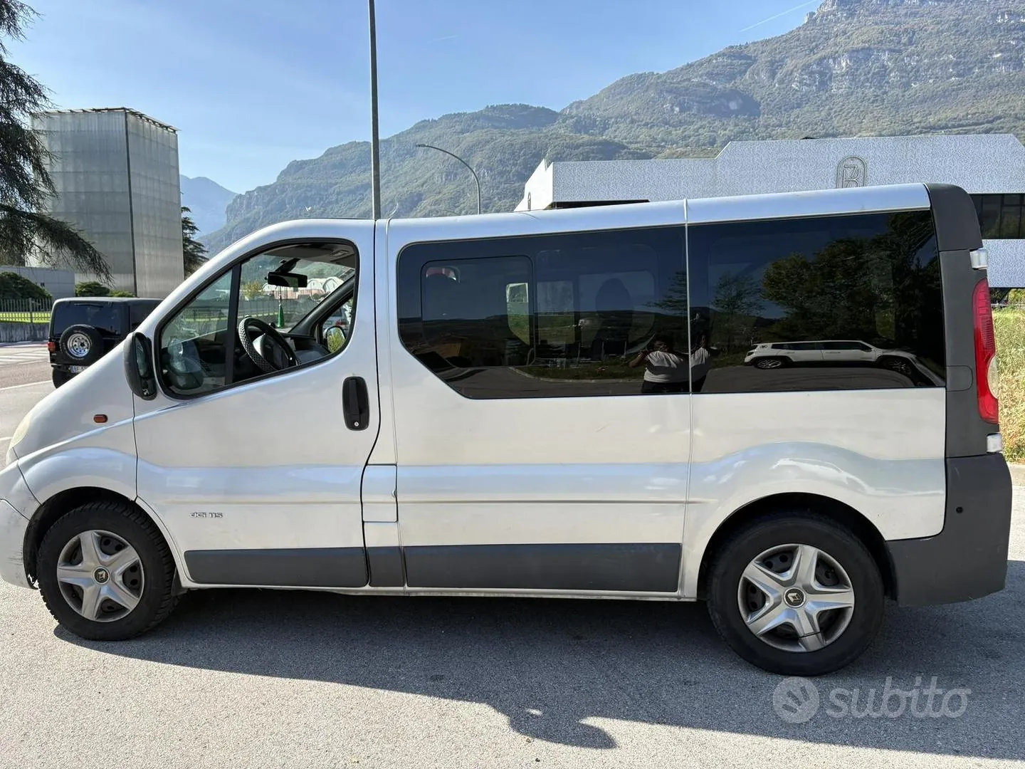 Renault Trafic 2007 photo 2