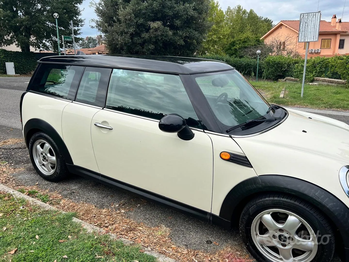 Mini Clubman 2012 photo 4
