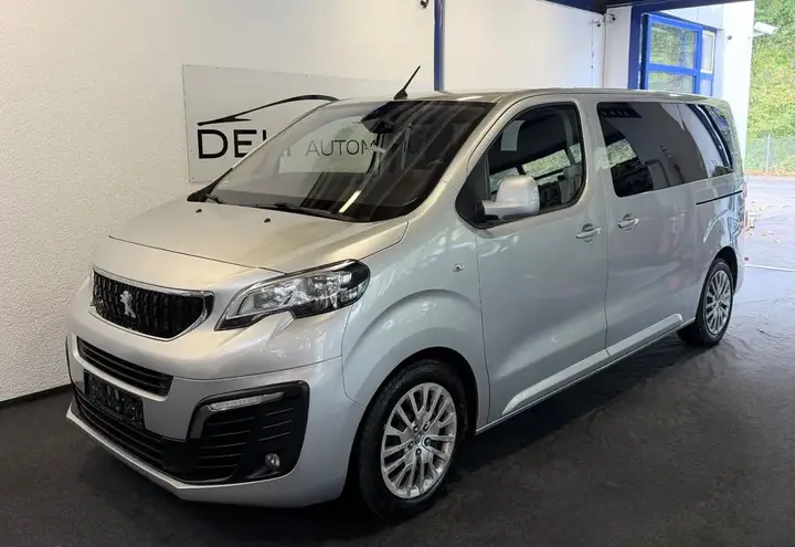 Peugeot Traveller
