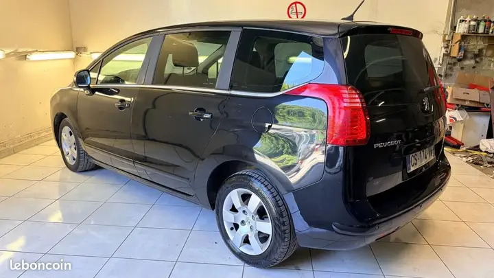 Peugeot 5008 2013 photo 3