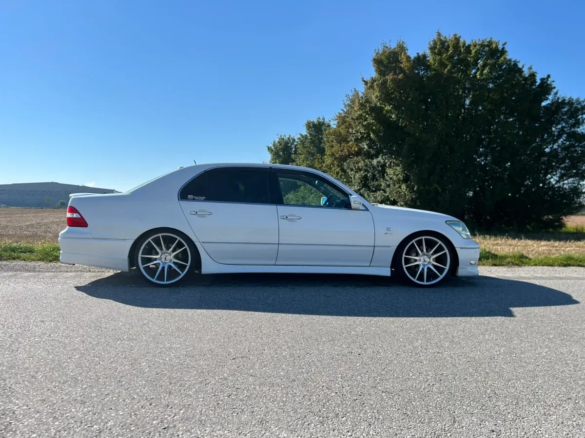 Lexus Ls 2004 photo 2