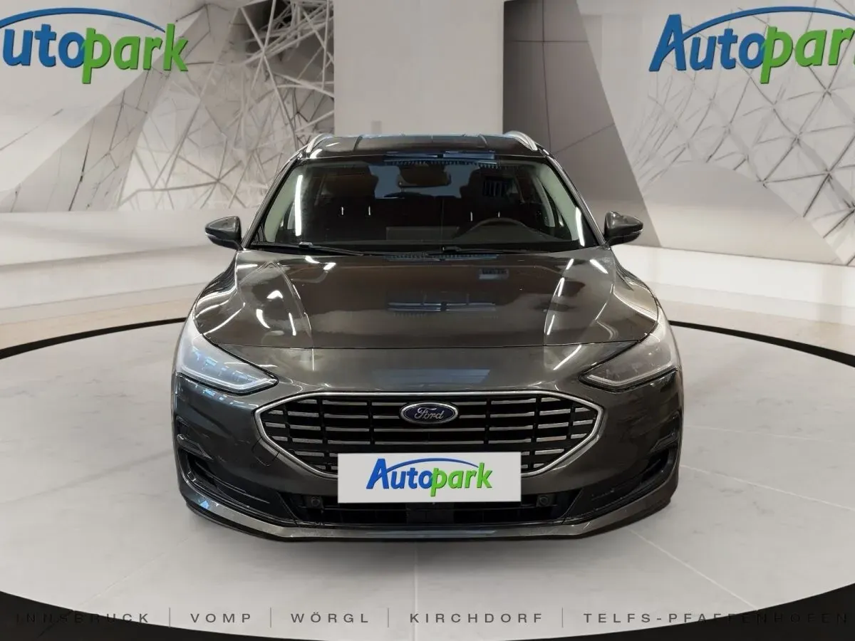Ford Focus 2024 photo 2