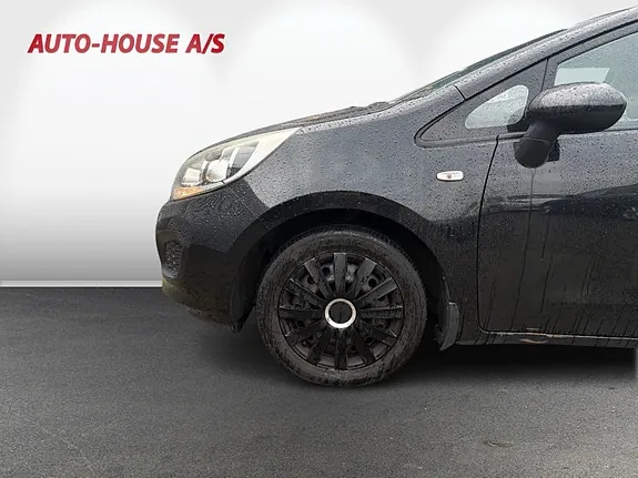 Kia Rio 2012 photo 4