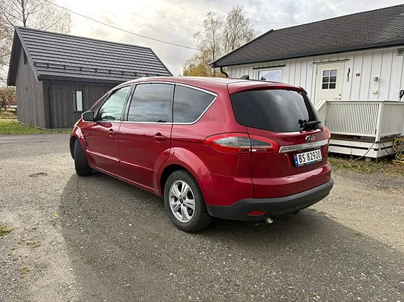 Ford S-Max 2013 photo 4