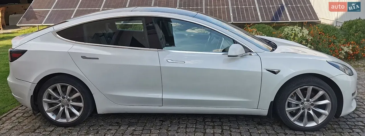 Tesla Model 3 2020 photo 5