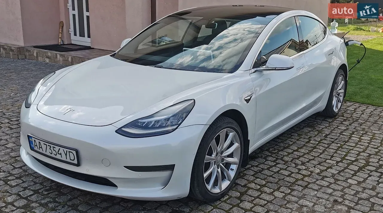 Tesla Model 3 2020 photo 2