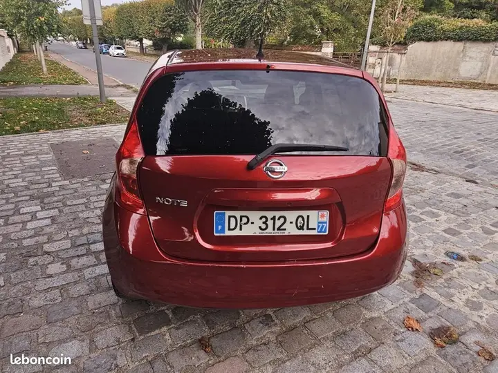 Nissan Note 2015 photo 5