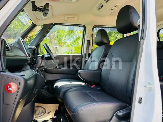 Nissan Roox 2023 photo 4