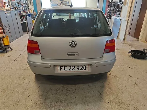 Volkswagen Golf 1998 photo 2