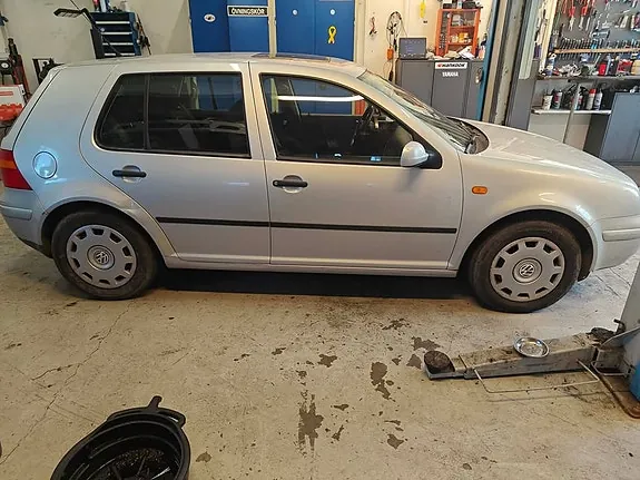 Volkswagen Golf 1998 photo 3